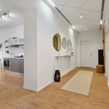 Apartment Luxe Living At Old Town Center Bratislava