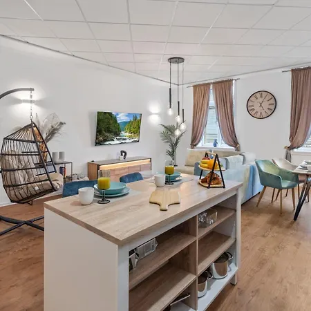 Luxe Living At Old Town Center * Bratislava
