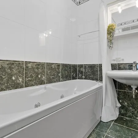 Apartment Luxe Living At Old Town Center *