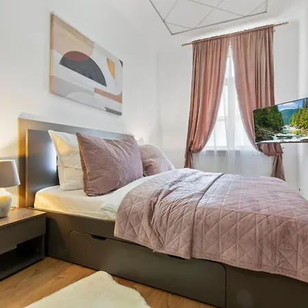 Apartment Luxe Living At Old Town Center *