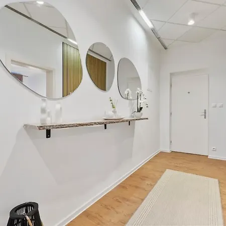 Luxe Living At Old Town Center Apartamento Bratislava