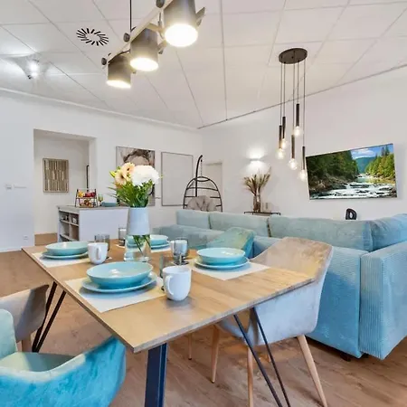 Luxe Living At Old Town Center