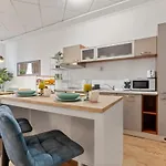 Luxe Living At Old Town Center *